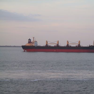Under way -- Ships in the Channel — 024