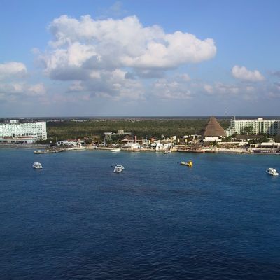 In port -- Pictures of the coast — 055