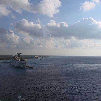 In port -- Pictures of the coast — 058